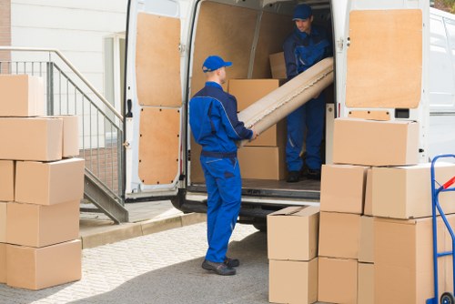 Short-term storage units in Eltham for household and business use